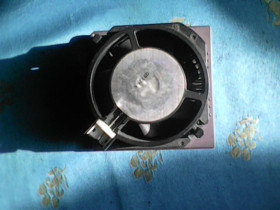 Процесори Процессоры ^/--/^ Вінтажний робочий процесо Pentium 166 /--/ MMX з радіатором і вентилятором ^_^^^ Винтажный рабочий процесс Pentium 166 /--/ MMX с радиатором и вентилятором - фото фото фото