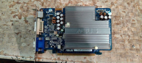 Відеокарти Видеокарты ^/--/^ Видеокарта ASUS GeForce 7600 GS EN /--/ 7600 /--/ GSSILENT/HTD/512 /--/ M/A 512 /--/ MB PCI-E № K /--/ 230611305 ^_^^^ Відеокарта ASUS GeForce 7600 GS EN /--/ 7600 /--/ GSSILENT/HTD/512 /--/ M/A 512 /--/ MB PCI-E No K /--/ 230611305 - фото фото фото