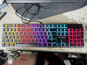 Клавіатури Клавиатуры ^/--/^ Игровая клавиатура с подсветкой RGB GamePro MK /--/ 85 /--/ R Red Switch USB № 26030425 ^_^^^ Ігрова клавіатура з підсвіткою RGB GamePro MK /--/ 85 /--/ R Red Switch USB No 26030425 - фото фото фото