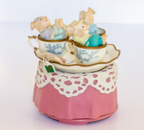 Інші дитячі іграшки Другие детские игрушки ^/--/^ Enesco music box 1993 Love makes the world go round - фото фото фото