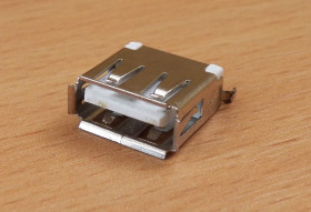 Порти, роз'єми Порты, разъемы ^/--/^ Гніздо USB &amp;quot;A&amp;quot; монтажне в плату вертикальне ^_^^^ Гнездо USB &amp;quot;A&amp;quot; монтажное в плату вертикальное - фото фото фото