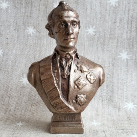 Статуетки, Скульптури, Фігурки, Фарфор Статуэтки, Скульптуры, Фигурки, Фарфор ^/--/^ Бюст А.В.Суворов, ск. Линник, Монументскульптура, 62 /--/ г  в коллекцию ^_^^^ Бюст А.В.Суворов, ск. Линник, Монументскульптура, 62 /--/ г в колекцію - фото фото фото