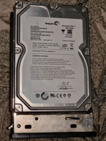 Жорсткі диски Жесткие диски ^/--/^ 9%  (4.4 гб не ок) hdd 3.5 1.5 тб seagate 7200.11 89.1-112/91.4-119 жесткий диск сигейт st /--/ 31500341 /--/ as-9 /--/ ju /--/ 138 1500 и салазки ^_^^^ 9% (4.4 гб не ок) hdd 3.5 1.5 тб seagate 7200.11 89.1-112/91.4-119 жорсткий диск сигейт st /--/ 31500341 /--/ as-9 /--/ ju /--/ 138 1500 і салазки - фото фото фото