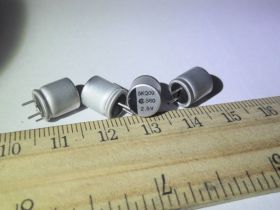 Конденсатори Конденсаторы ^/--/^ Конденсатор полимерный твердотельный 560 /--/ мкФ 2,5 /--/ В 560 /--/ uF 2,5 /--/ V 8 /--/ х /--/ 9 /--/ мм LOW ESR 1 /--/ шт - лот ^_^^^ Конденсатор полімерний твердотільний 560 /--/ мкФ 2,5 /--/ В 560 /--/ uF 2,5 /--/ V 8 /--/ х /--/ 9 /--/ мм LOW ESR 1 /--/ шт - лот - фото фото фото