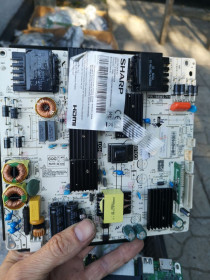 Інші комплектуючі Другие комплектующие ^/--/^ Плата БП телевизора Sharp PW.188 /--/ W /--/ 2.711 ^_^^^ Плата БП телевізора Sharp PW.188 /--/ W /--/ 2.711 - фото фото фото