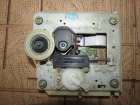 Плати Платы ^/--/^ Лазерный привод муз.ценра Sony HCD-C /--/ 50 ^_^^^ Лазерний привід муз.ценра Sony HCD-C /--/ 50 - фото фото фото