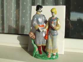 Статуетки, Скульптури, Фігурки, Фарфор Статуэтки, Скульптуры, Фигурки, Фарфор ^/--/^ Статуетка Наречена невіста. 1970 рр. роз. 27 х 15 см. полонне . ^_^^^ Статуэтка Невеста невиста. 1970 гг. раз. 27 х 15 см. пленное. - фото фото фото
