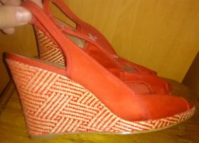 Босоніжки Босоножки ^/--/^ стильні червоні босоніжки р /--/ 36,5 M&amp;S ^_^^^ стильные красные босицы р /--/ 36,5 M&amp;S - фото фото фото