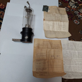 Радіолампи Радиолампы ^/--/^ Трубка рентгеновская БСВ-6, новая, с паспортом, 76 год, идеал. Смотрите фото/описание. Редкость. В колекцию в работу! ^_^^^ Трубка рентгенівська БСВ-6, нова, з паспортом, 76 рік, ідеал. Дивіться фото / опис. Рідкісність. У колекцію в роботу! - фото фото фото