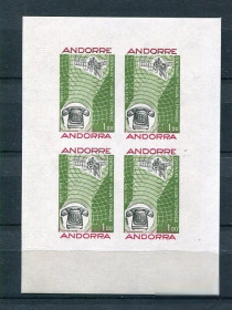 Освоєння космосу Освоение космоса ^/--/^ Андорра 1976 Mi 273 ЛЮКС БЛОК ИЗ 4 /--/ х MNH ^_^^^ 1976 Mi 273 ЛЮКС БЛОК З 4 /--/ х MNH - фото фото фото