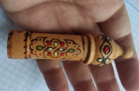 Інше Другое ^/--/^ Красивая винтажная игольница Bulgaria ,роспись/рисунок хорошее состояние mt /--/ 368. ^_^^^ Красива гвинтажна ігольниця Bulgaria, розпис / малюнок хороший стан mt /--/ 368. - фото фото фото