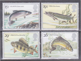 Великобританія Великобритания ^/--/^ Великобритания 1983 РЕЧНЫЕ РЫБЫ РЫБАЛКА РЫБНАЯ ЛОВЛЯ СПОРТ ФАУНА ДИКАЯ ПРИРОДА Mi.938-941** MNH ^_^^^ Великобританія 1983 Річні рибалка рибна ловля спорт Фауна Дика природа Mi.938-941 ** MNH - фото фото фото
