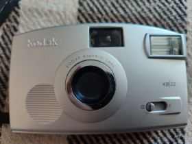 Вінтажні фотоапарати Винтажные фотоаппараты ^/--/^ Плівковий фотоапарат KODAK KB /--/ 22 ^_^^^ Пленочный фотоаппарат KODAK KB /--/ 22 - фото фото фото