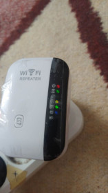 Маршрутизатори Маршрутизаторы ^/--/^ Repeater Усилитель сигнала Wi fi USB 2 антены дублирование роутера 2 новый ^_^^^ Підсилювач сигналу Wi fi USB 2 антени дублювання роутера 2 новий - фото фото фото