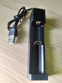 Батарейки, акумулятори Батарейки, аккумуляторы ^/--/^ Зарядка USB под литиевый аккумулятор 18650 16430 14500  Li-ion ^_^^^ Зарядка USB під літієвий акумулятор 18650 16430 14500 Li-ion - фото фото фото