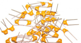 Конденсатори Конденсаторы ^/--/^ Конденсатор многослойный 1 pF 50 V ^_^^^ Конденсатор багатошаровий 1 pF 50 V - фото фото фото