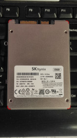 Твердотільні SSD-накопичувачі Твердотельные SSD-накопители ^/--/^ Накопичувач SATA SKHynix SSD 2.5&amp;quot; 256 /--/ Gb | 52% здоров&amp;apos;я| до 10 місяців напрацювання ^_^^^ Накопитель SATA SKHynix SSD 2.5&amp;quot; 256 /--/ Gb | 52% здоровья | до 10 месяцев наработки - фото фото фото