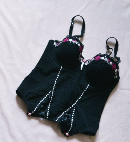 Корсети Корсеты ^/--/^ Чорний корсет Presence Debenhams 75 /--/ B 037 ^_^^^ Черный корсет Presence Debenhams 75 /--/ B 037 - фото фото фото