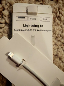 Кабелі Кабели ^/--/^ аудіо-перехідник та розгалужувач Lightning to Lightning/F + DC 3.5 мм × 2 Audio Adapter. ^_^^^ аудио-переходчик и разветвитель Lightning to Lightning/F + DC 3.5 мм × 2 Audio Adapter. - фото фото фото