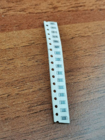 Резистори Резисторы ^/--/^ Резистор SMD /--/ 1206 150 /--/ кОм 1503 ^_^^^ Резистор SMD /--/ 1206 150 /--/ к Ом 1503 - фото фото фото