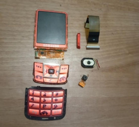 Корпуса на Samsung Корпуса на Samsung ^/--/^ Запчастини корпуса Samsung e /--/ 250 бу ^_^^^ Запчасти корпуса Samsung e /--/ 250 бу - фото фото фото