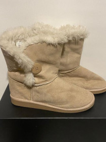 УГГІ (UGG) УГГИ (UGG) ^/--/^ Жіночі замшеві уги ^_^^^ Женские замшевые уги - фото фото фото