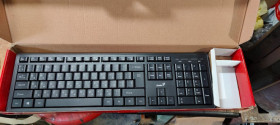 Клавіатури Клавиатуры ^/--/^ Беспроводная клавиатура Genius Smart KM-8200 № 23030713 ^_^^^ Бездротова клавіатура Genius Smart KM-8200 No 23030713 - фото фото фото