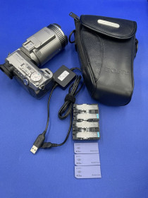 Вінтажні фотоапарати Винтажные фотоаппараты ^/--/^ Винтажная цифровая камера SONY DSC-F /--/ 707  (Japan) ^_^^^ Гвинтажна цифрова камера SONY DSC-F /--/ 707 (Japan) - фото фото фото