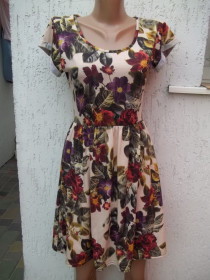 Сукні Платья ^/--/^ Prom    ( XS - S ) 42 / 44 р  Boohoo  Женское платье в цветы  Б / У ^_^^^ Prom ( XS - S ) 42 / 44 р Boohoo Жіноча сукня в квіти Б / У - фото фото фото