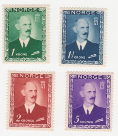 Скандинавія Скандинавия ^/--/^ Норвегия 1946  г.№ 331-334 **серия ^_^^^ Норвегія 1946 р. No 331-334 **серія - фото фото фото