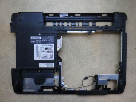 Корпуса Корпуса ^/--/^ Б/У Корпус низ  (піддон) без сервісних кришок на FUJITSU LIFEBOOK S /--/ 710 ^_^^^ В Корпус низ (поддон) без сервисных крышек на FUJITSU LIFEBOOK S /--/ 710 - фото фото фото