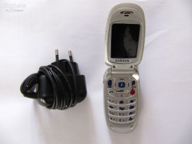 Samsung Samsung ^/--/^ Samsung SGH-X /--/ 450 розкладушка 2003 року з зарядкою та батареєю, робочий, кнопковий мобільний телефон ^_^^^ Samsung SGH-X /--/ 450 раскладушка 2003 года с зарядкой и батареей, рабочий, кнопочный мобильный телефон - фото фото фото