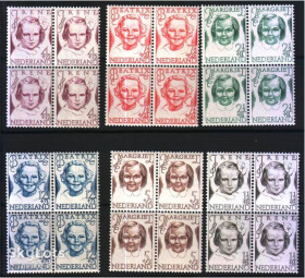Балтійські країни Балтийские страны ^/--/^ Нидерланды 1946 г   MNH -  личности - квартблоки ^_^^^ 1946 — Нідерланди — особи — квартблоки - фото фото фото