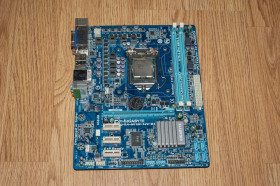Материнські плати Материнские платы ^/--/^ Материнська плата Gigabyte GA-H /--/ 61 /--/ M-S /--/ 2 /--/ V-B /--/ 3 ^_^^^ Материнская плата Gigabyte GA-H /--/ 61 /--/ M-S /--/ 2 /--/ V-B /--/ 3 - фото фото фото