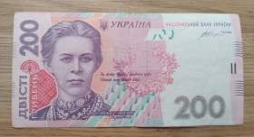Загальнодержавні випуски Общегосударственные выпуски ^/--/^ Купюра 200 /--/ грн 2014 /--/ год красивый номер УХ 3333389 ^_^^^ Купюра 200 /--/ грн 2014 красивий номер УХ 3333389 - фото фото фото