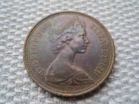 Єлизавета II (після ) Елизавета II (после ) ^/--/^ Великобритания 2 новых пенса 1971 года (L /--/ 141) ^_^^^ Велика Британія 2 нових пенси 1971 року (L /--/ 141) - фото фото фото