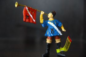 Фігурки, солдатики Фигурки, солдатики ^/--/^ рыцарь с горном-трубой 75-80 /--/ мм PLASTOY Франция ^_^^^ лицар з гірською-трубою 75-80 /--/ мм PLASTOY Франція - фото фото фото