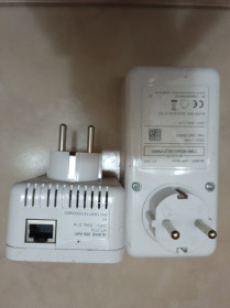 Маршрутизатори Маршрутизаторы ^/--/^ Комплект мережевого обладнання Devolo     (Powerline-адаптери та Mesh Wi-Fi системи) ^_^^^ Комплект сетевого оборудования Devolo (Powerline-адаптеры и Mesh Wi-Fi системы) - фото фото фото