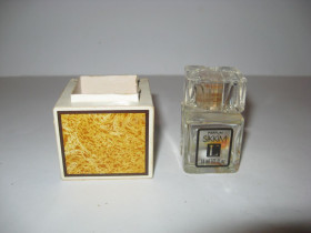 Пляшки Бутылки ^/--/^ Духи Sikkim lancome parfum 14 ml Франция времён СССР флакон ^_^^^ Духи Sikkim lancome parfum 14 ml Франція часів СРСР флакон - фото фото фото