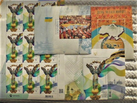 Після  року После  года ^/--/^ Поштовий аркуш і три блоки Україна &amp;quot; День Незалежності України &amp;quot; 1994, 2001, 2021 роки ** ^_^^^ Почтовый лист и три блока марок &amp;quot; Монумент Независимости Украины &amp;quot; К 30 летию Независимости Украины - фото фото фото