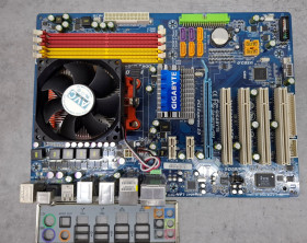 Материнські плати Материнские платы ^/--/^ Материнська плата Gigabyte GA-M /--/ 720-US /--/ 3    (Socket AM /--/ 2+, DDR-2) + AMD 64 X /--/ 2 5200+    (№168) ^_^^^ Материнская плата GA-M /--/ 720-US /--/ 3 (Socket AM /--/ 2+, DDR-2) + AMD 64 X /--/ 2 5200+ (No /--/ 167) - фото фото фото