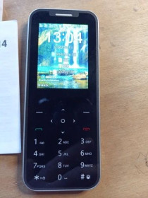 Інші моделі Другие модели ^/--/^ Мобильный телефон с четырьмя SIM-картами в режиме ожидания + фонарик ^_^^^ Мобільний телефон з чотирма SIM-картами в режимі очікування + ліхтарик - фото фото фото
