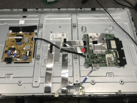 Інші комплектуючі Другие комплектующие ^/--/^ Запчасти к телевизору LG /--/ 43 /--/ UJ /--/ 6307  (eax /--/ 6713340411, eax /--/ 67209001, LGP /--/ 43 /--/ DJ-17 /--/ U /--/ 1, ebr /--/ 83592701, EAT /--/ 63377302) ^_^^^ Запчастини до телевізора LG /--/ 43 /--/ UJ /--/ 6307 (eax /--/ 6713340411, eax /--/ 67209001, LGP /--/ 43 /--/ DJ-17 /--/ U /--/ 1, ebr /--/ 83592701, EAT /--/ 63377302) - фото фото фото