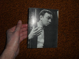 Видання - р. Издания - гг. ^/--/^ Вознесенский А. Безотчетное 1981 /--/ г. ^_^^^ Вознесенський А. Беззвітне 1981 /--/ р. - фото фото фото