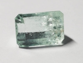 Смарагд Изумруд ^/--/^ Изумруд  4.55 ct   10.57 X 7.40 X 6.92 mm  Сертификат ^_^^^ Смарагд 4.55 ct 10.57 X 7.40 X 6.92 mm Сертифікат - фото фото фото