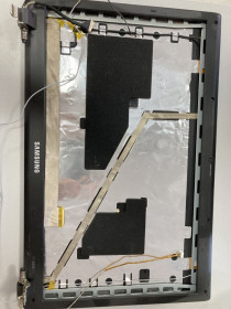 Корпуса Корпуса ^/--/^ samsung e /--/ 272 верхня частина корпуса з шлейфем матриці та петлями ^_^^^ samsung e /--/ 272 верхняя часть корпуса с шлейфем матрицы и петлями - фото фото фото