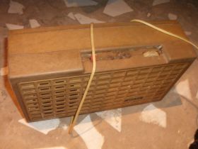 Радіоприлади, інше Радиоприборы, другое ^/--/^ Трехпрограмныйный приемник ^_^^^ Трипрограмний приймач - фото фото фото