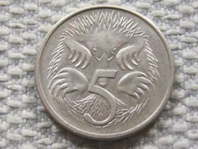 Австралія і Океанія Австралия и Океания ^/--/^ Австралия 5 центов 1981 года #3847 ^_^^^ Австралія 5 центів 1981 року #3847 - фото фото фото