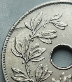 Бельгія Бельгия ^/--/^ Бельгия 25 сантимов 1926 интересный брак зл/06 /--/ б /--/ 0 ^_^^^ Бельгія 25 сантимів 1926 зл/06 /--/ б /--/ 0 - фото фото фото