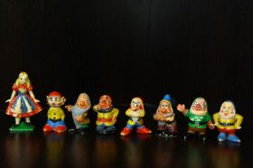 Фігурки, солдатики Фигурки, солдатики ^/--/^ БЕЛОСНЕЖКА и СЕМЬ ГНОМОВ DISNEY мультики ФРГ-США твердая  ПВХ-резина 50-60 /--/ е годы ^_^^^ Білосніжка і сім гномів DISNEY мультики ФРН-США тверда ПВХ-резина 50-60-і роки - фото фото фото
